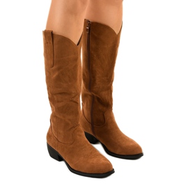 Botas altas en ante camel de Evelralla cowboy boots marrón multicolor Botas altas en ante camel de Evelralla cowboy boots marrón multicolor