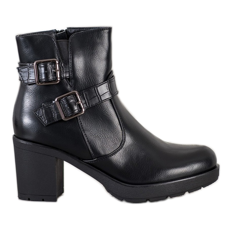 Bestelle Botas en un poste negro