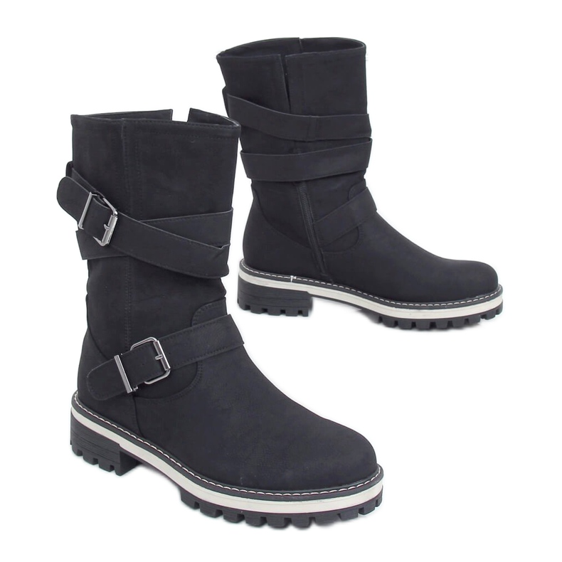 Botas en el protector negro 9671 Negro