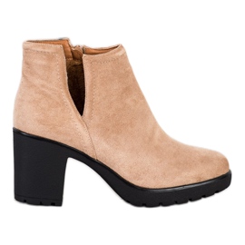 Bella Paris Botines beige con corte