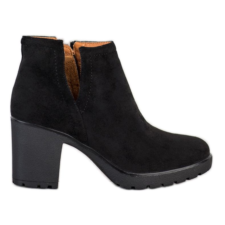 Bella Paris Botines negros con un corte Bella Paris Botines negros con un corte