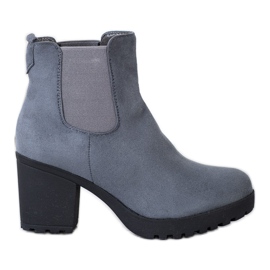 Queentina Botines chelsea en un bar gris