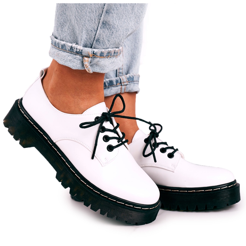 Zapatos oxfords clásicos para mujer en la plataforma blanca S.Barski HX62 blanco negro