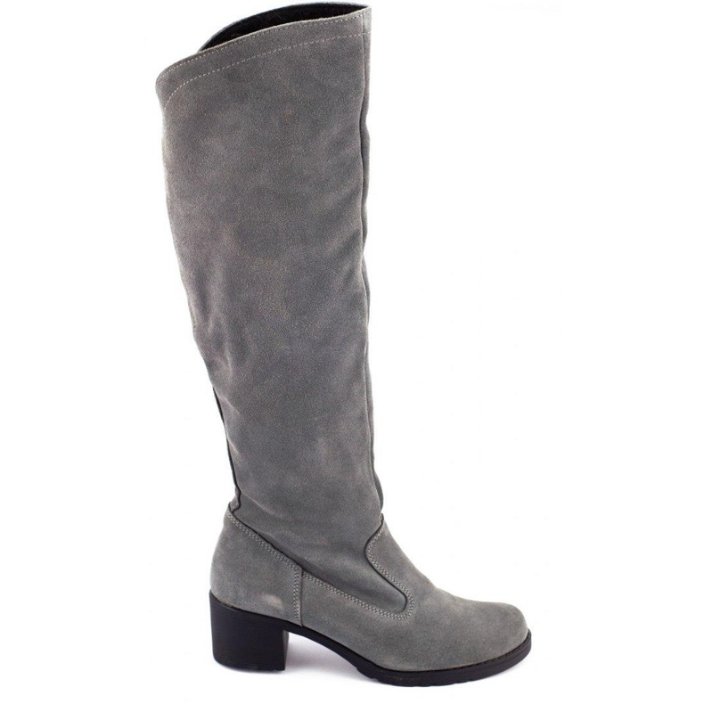 Olivier Botas Agnes grises con aislamiento