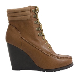 Botas de cuña alta marrón