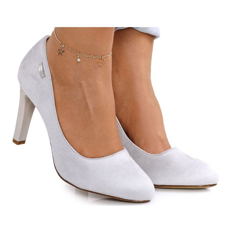 PJ1 Zapatos De Tacón Clásicos En Un Pilar Ante Gris Eliana PJ1 Zapatos De Tacón Clásicos En Un Pilar Ante Gris Eliana