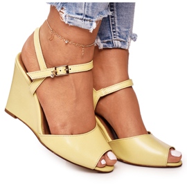 Sandalias Cuña Ante Laura Messi 2253 Amarillo