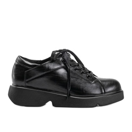 Zapatos negros mate en la cuña Alena