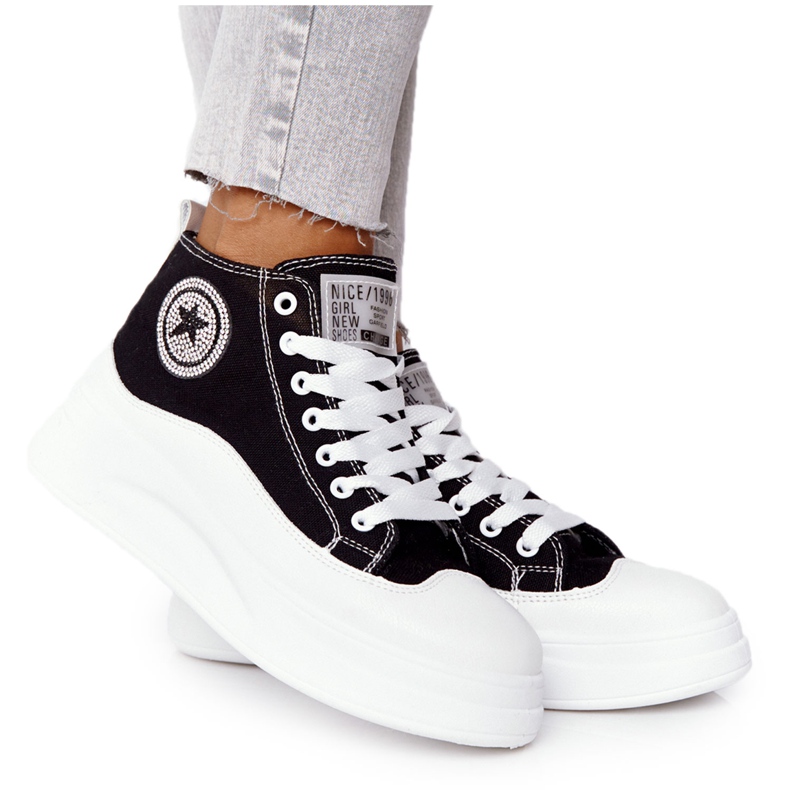 Zapatillas altas para mujer en la plataforma negra Nice Girl blanco negro