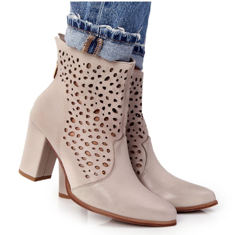 Exquisite Botines de cuero calados en un poste exquisito 1219 Cappuccino beige