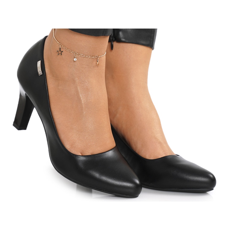 PJ1 Bombas Eleanor negras clásicas en una barra negro PJ1 Bombas Eleanor negras clásicas en una barra negro