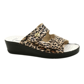 Flip de cuero para mujeres estampado de leopardo beige