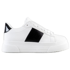 SHELOVET Zapatillas con cuero ecológico en la plataforma blanco