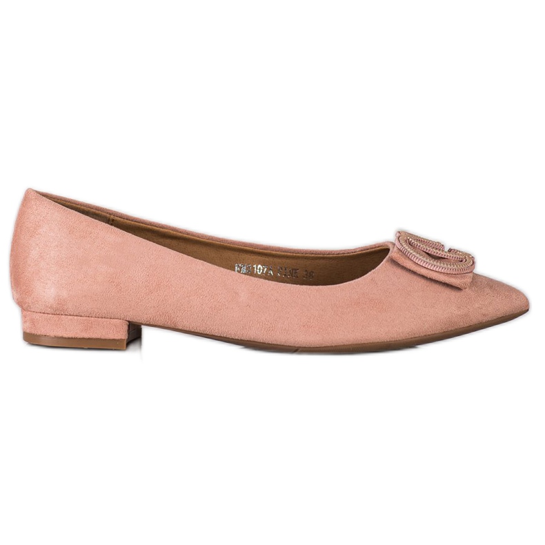 Fama Bailarina elegante con adorno rosado