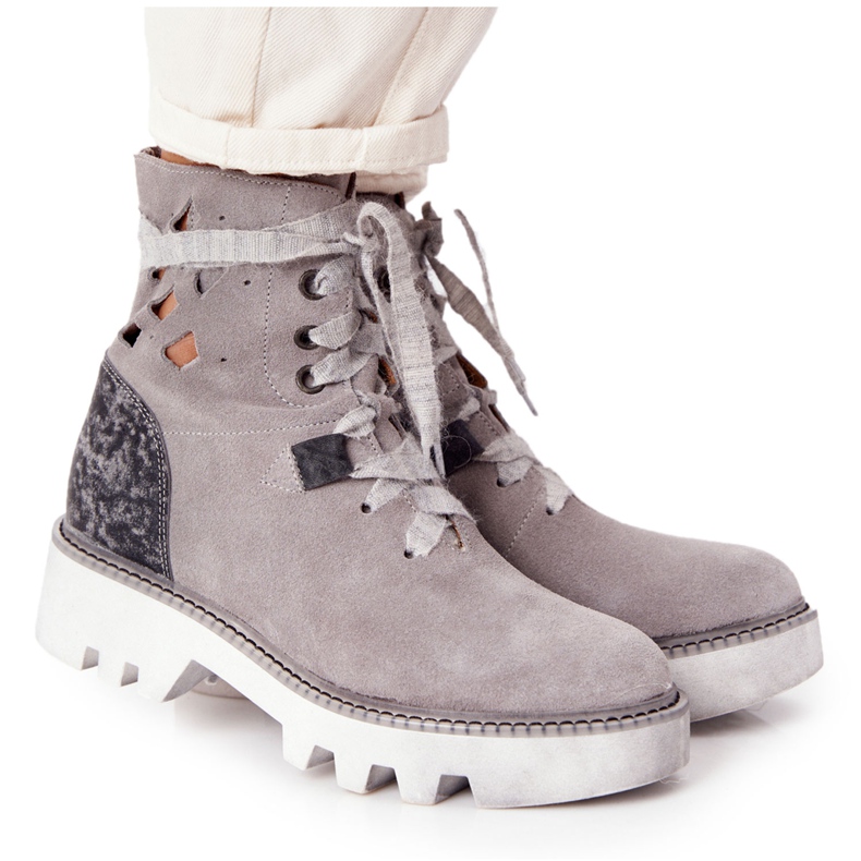 Botas de ante calado Maciejka Grey 05033-03 multicolor gris