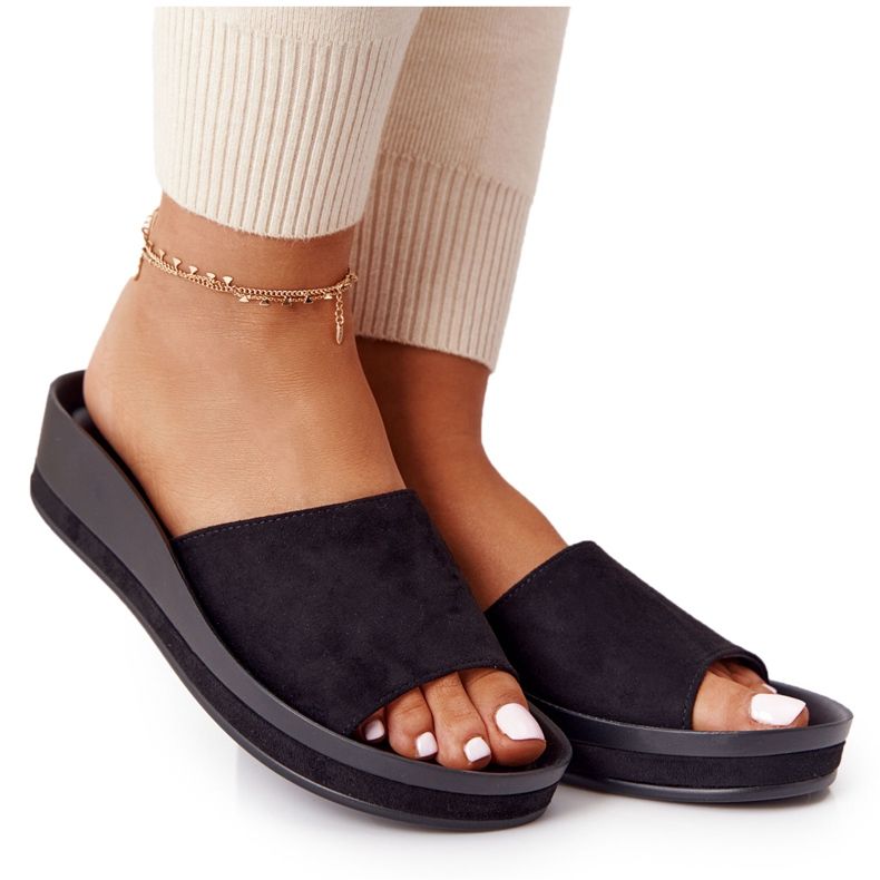 Pantuflas Negras Con Cuña Vinceza 21-17113 negro