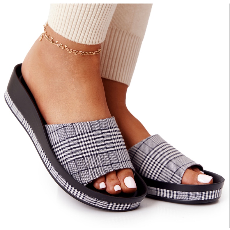 Pantuflas Con Cuña Vinceza 21-17113 Cuadros Grises blanco negro