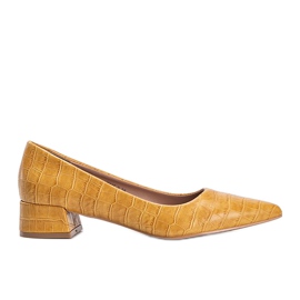 Zapatos de tacón de color mostaza en un bloque con el patrón de piel de serpiente Hallie amarillo