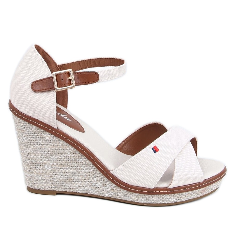 Sandalias en cuña beige BL-70 Beige