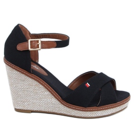 Sandalias negras con cuñas BL-70 Negro