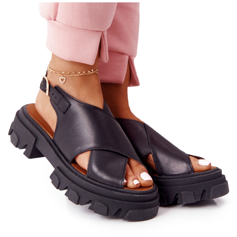 Sandalias de cuero en la plataforma Lewski Shoes 3018-0 Negro