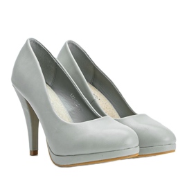 Zapatos de salón grises de piel ecológica en la plataforma Liana