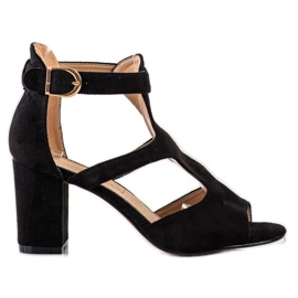 Sabatina Sandalias negras con estilo en una barra negro