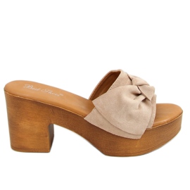 Pantuflas ala Beige zuecos YL-3M127 Beige