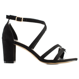 Goodin Sandalias en una barra negro