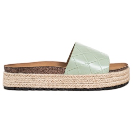 SHELOVET Zapatillas en la plataforma verde