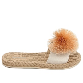 Pantuflas beige con pompón S-410 Beige