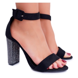 Sandalias negras en una barra con zirconia cúbica Lu Boo negro plata