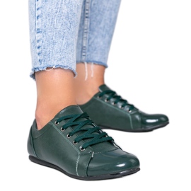 Zapatos verdes con puntera barnizada de Parady