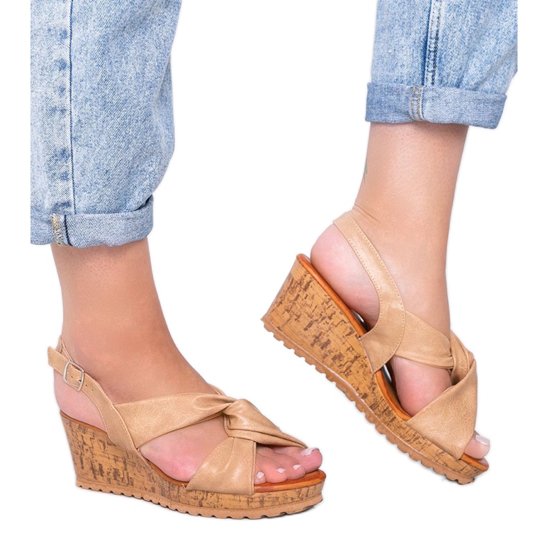 Sandalias cuña beige Buenos Aires