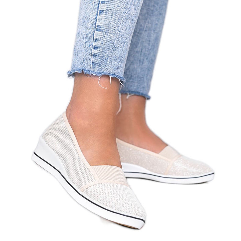 Bailarinas beige brillantes en la cuña Glam Star
