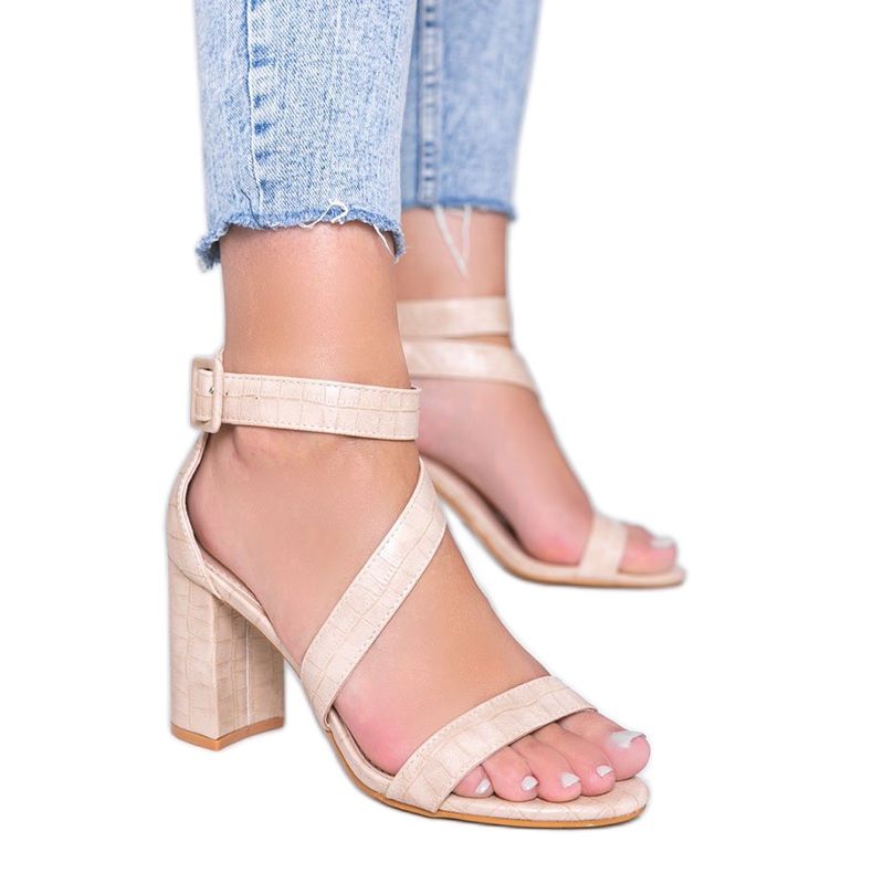 Sandalias beige en un poste Silver Dust Sandalias beige en un poste Silver Dust