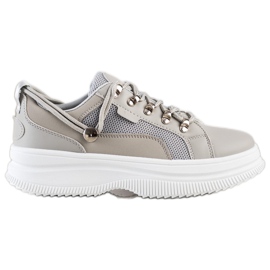SHELOVET Zapatillas grises en la plataforma beige