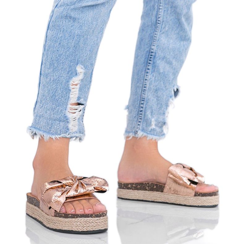 Pantuflas de mujer en oro rosa con lazo Columbia dorado Pantuflas de mujer en oro rosa con lazo Columbia dorado