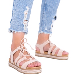 Sandalias beige con cordones de Layla
