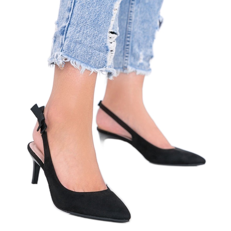 Zapatos negros con tacón Tari