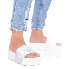Sandalias blancas sobre suela gruesa Crysta blanco
