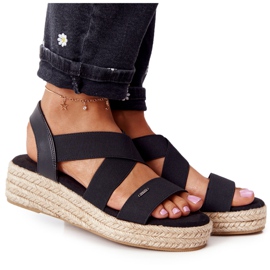 Sandalias negras en una cuña con un puño Big Star HH274411 negro