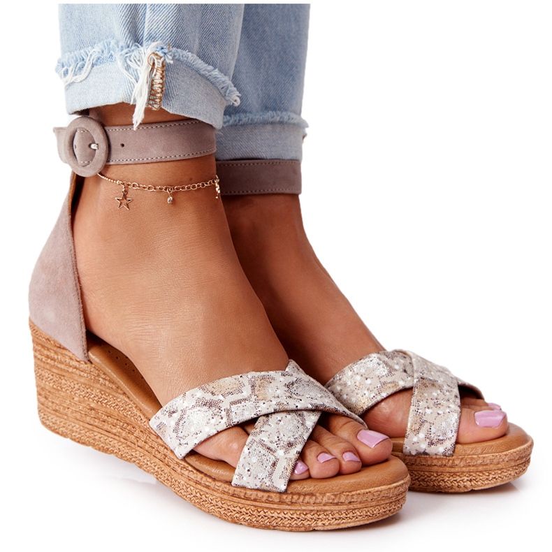 Sandalias Cuña Ante Maciejka 04565-04 Beige-Dorado