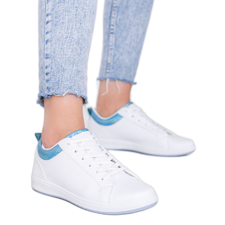 Zapatillas deportivas Madalynn holográficas en blanco y azul