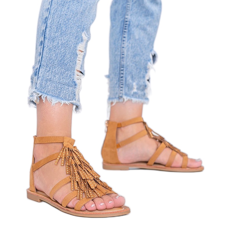 Sandalias camel con flecos Noronha marrón
