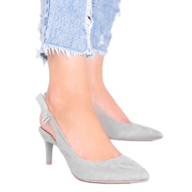Zapatos grises con tacón Tari