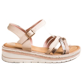 Groto Gogo Sandalias de moda en una cuña baja. beige rosado