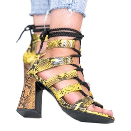 Sandalias amarillas con estampado de piel de serpiente Merry negro amarillo
