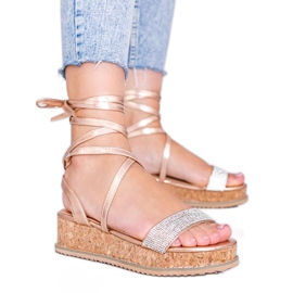 Sandalias rosa atadas con circonitas Ves dorado