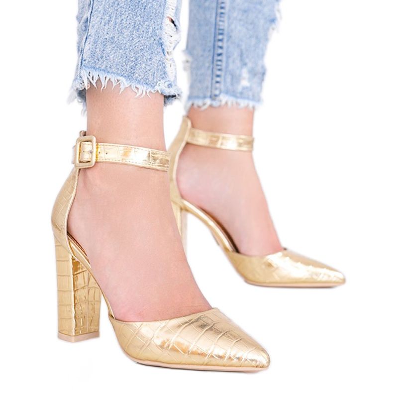 Sandalias con poste con motivo de piel de cocodrilo Glamour dorado